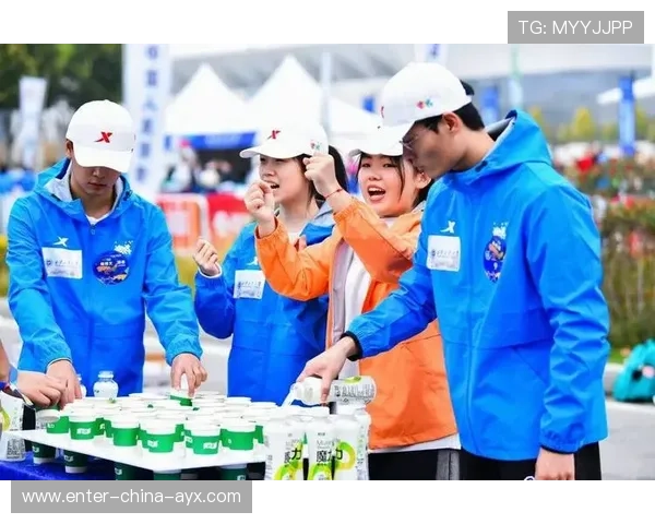 马拉松沿途志愿者集体爆发救援,让赛事温度翻倍 马拉松沿途志愿者集体爆发救援,让赛事温度翻倍