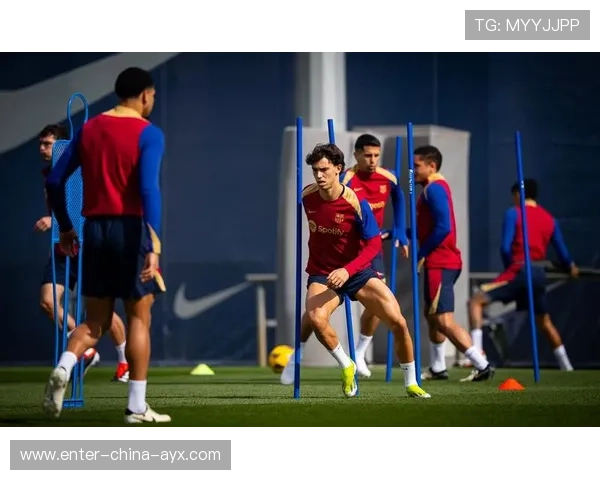 罗马中路直塞不断穿透,对方组织被完全打乱:足球场上的无敌策略 罗马中路直塞不断穿透,对方组织被完全打乱:足球场上的无敌策略