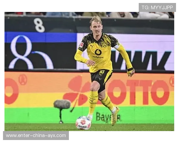 多特布兰特中路搓射轻巧破门引全场惊呼