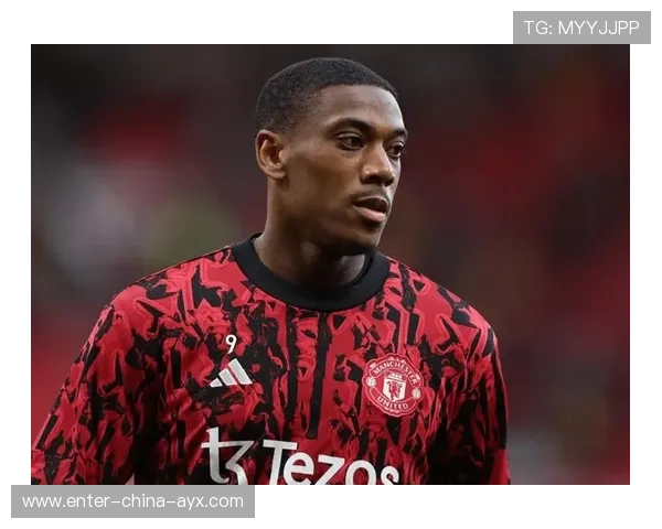 曼联马夏尔脚下技术柔和