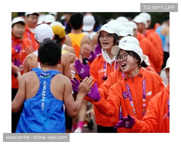 体育赛事志愿者表彰大会弘扬无私奉献精神与价值，体育赛事志愿者的作用与意义